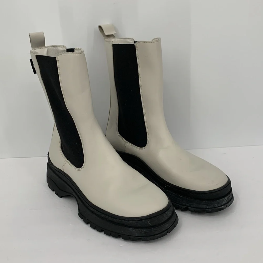 Ted Baker Lilianna Chunky Chelsea short boots cream shoe pull-on lug sole 9